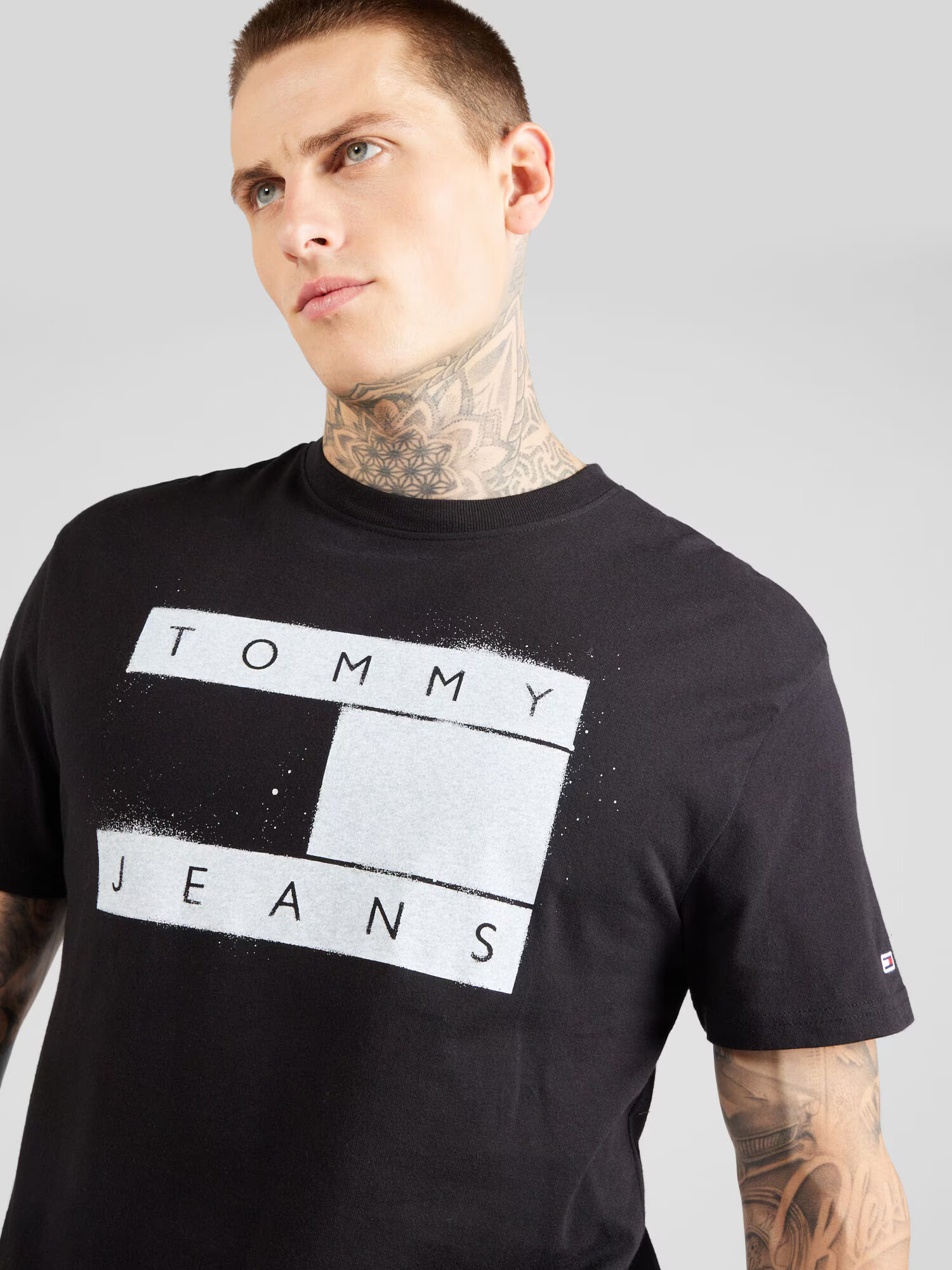 Tommy Jeans Tričko čierna / biela - Pepit.sk