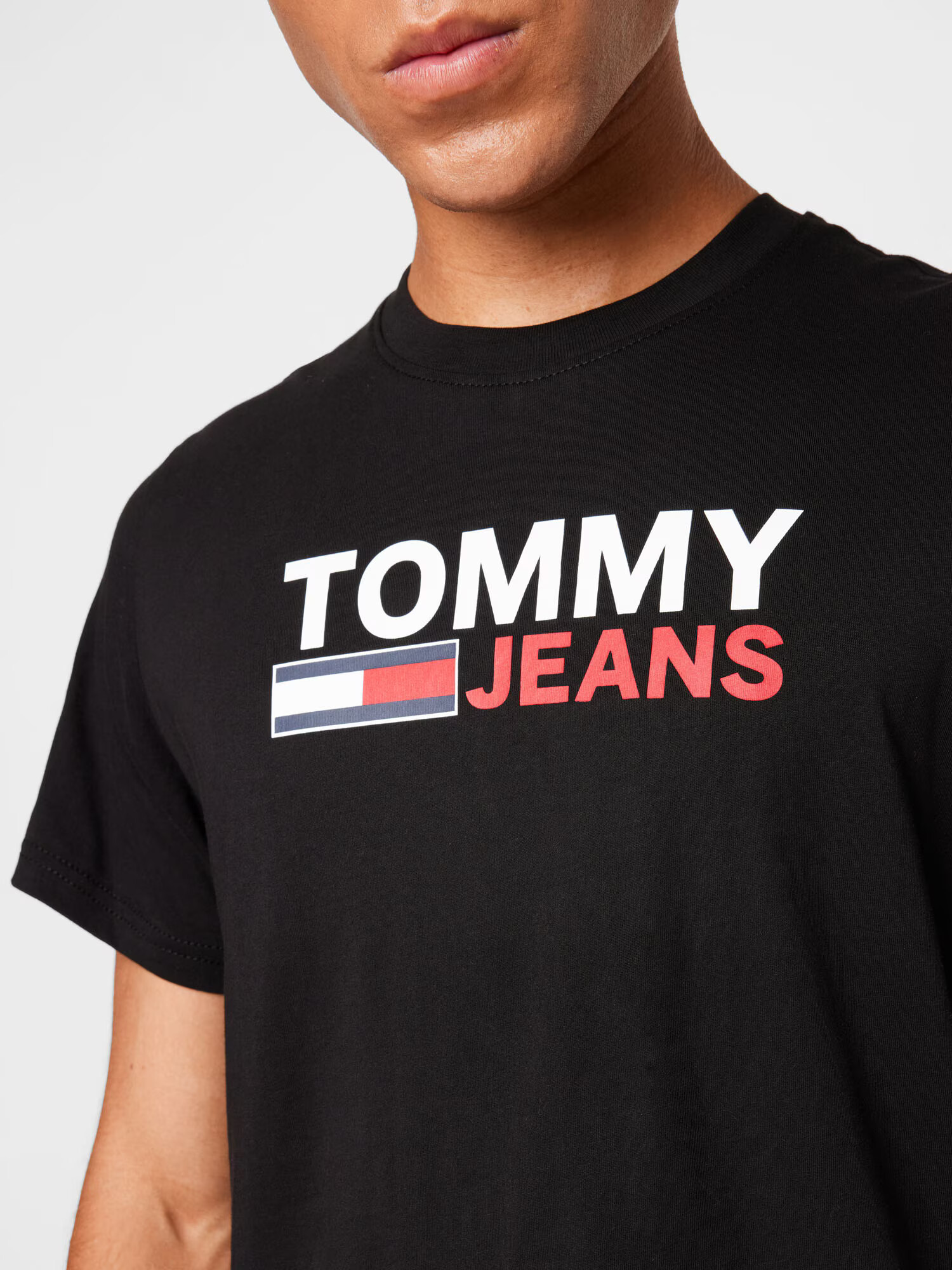 Tommy Jeans Tričko námornícka modrá / červená / čierna / biela - Pepit.sk