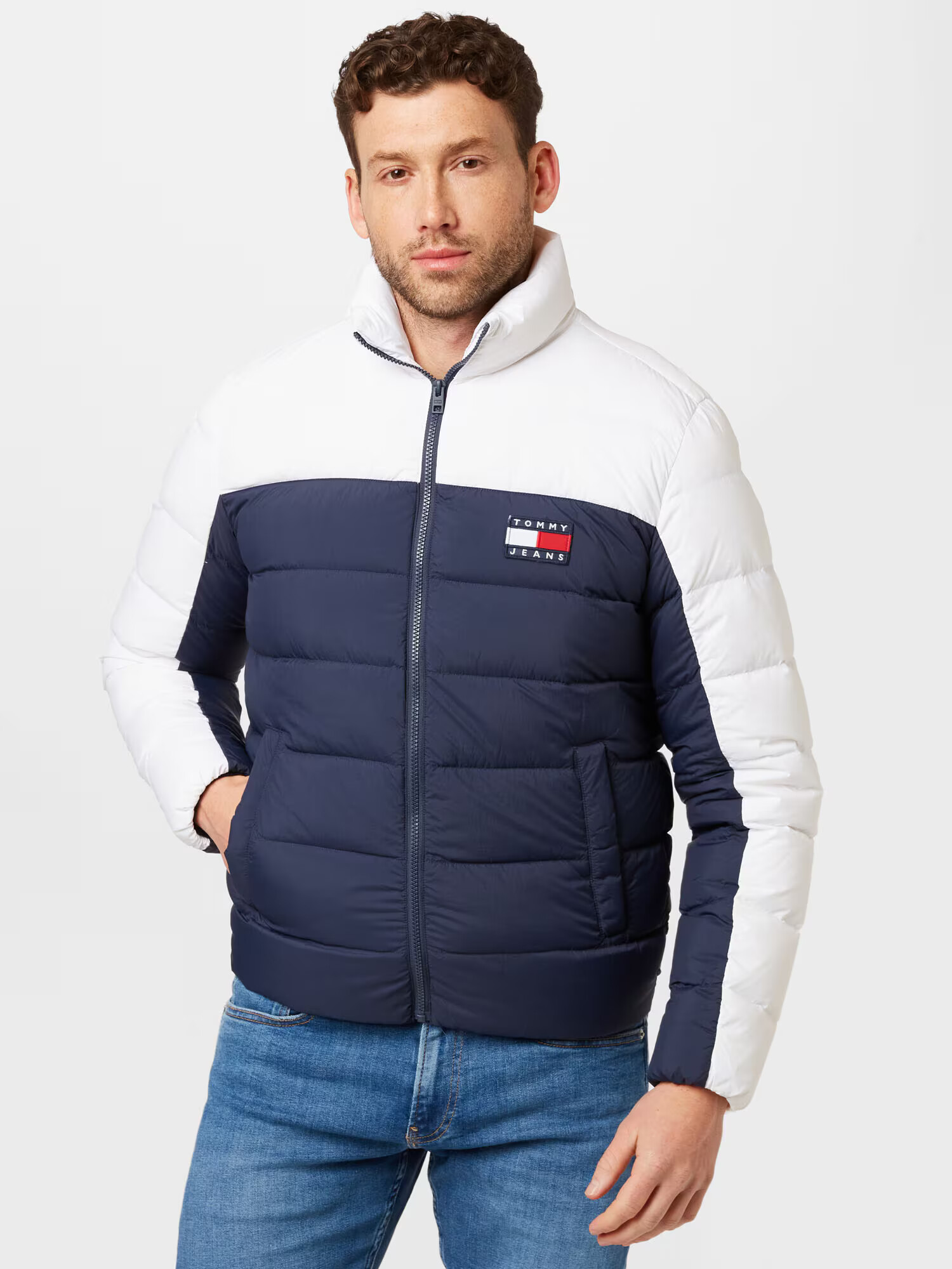 Tommy Jeans Zimná bunda námornícka modrá / červená / biela - Pepit.sk