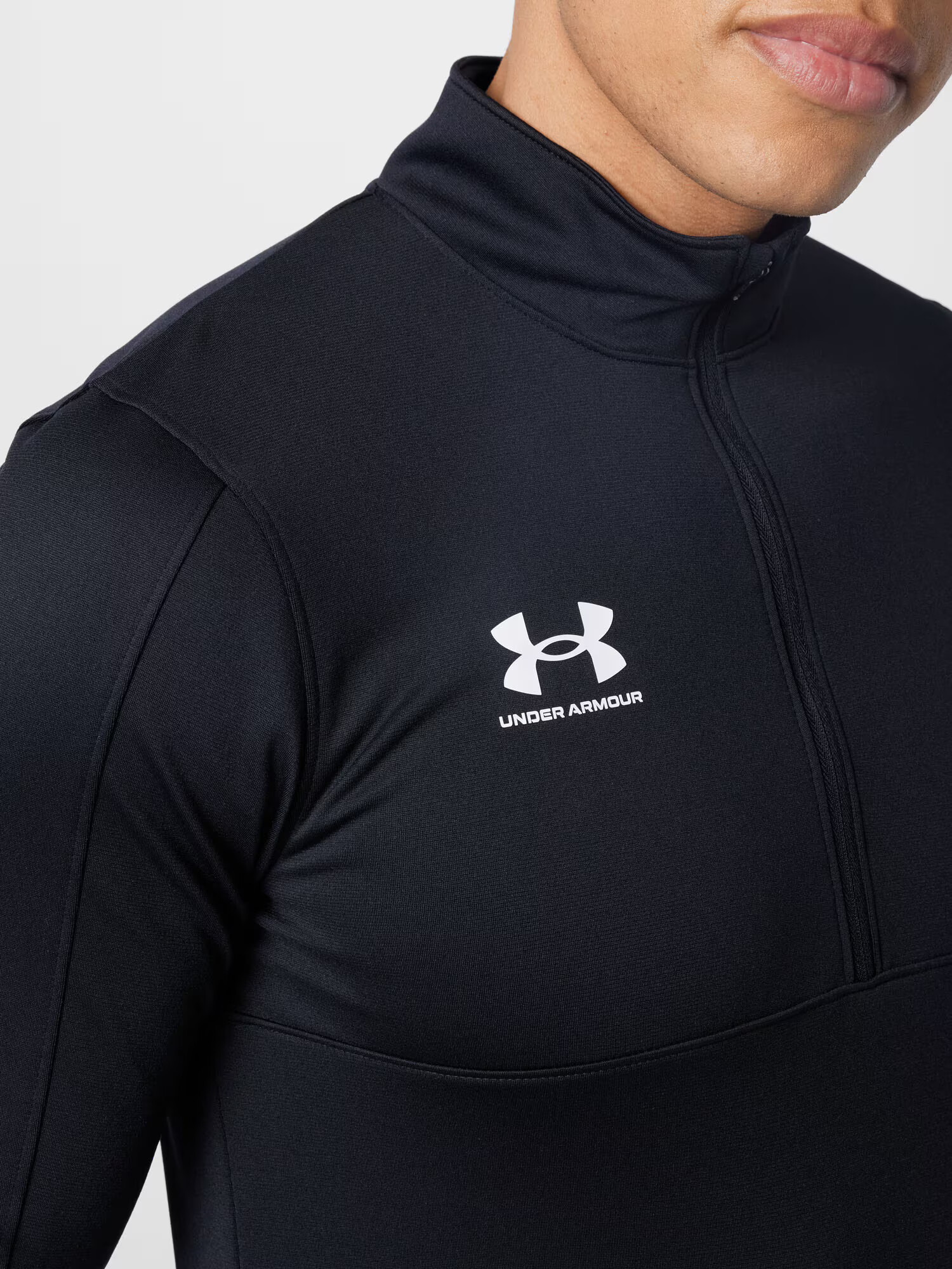 UNDER ARMOUR Funkčné tričko 'Challenger' čierna / biela - Pepit.sk