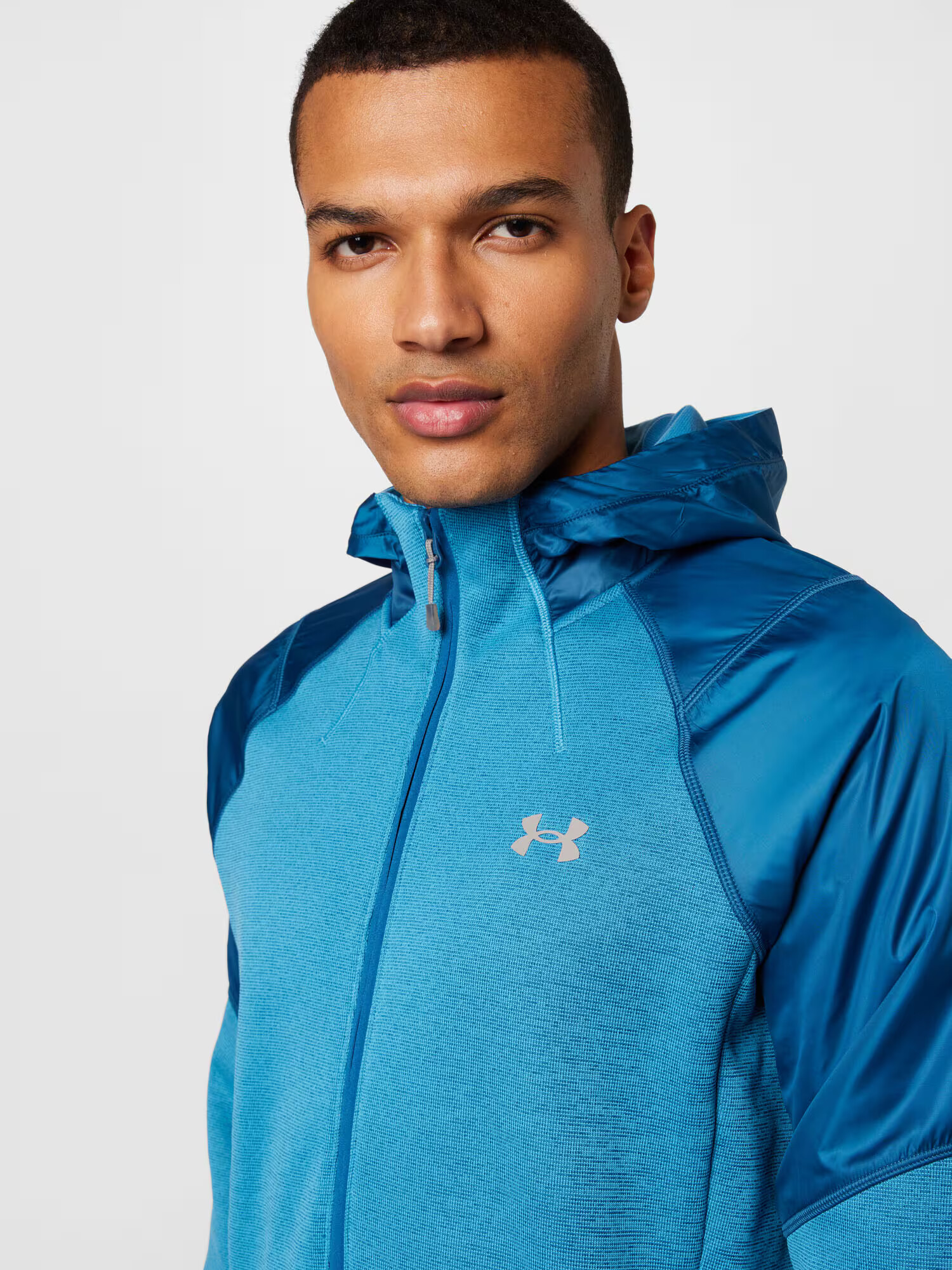 UNDER ARMOUR Športová mikina so zipsom 'Essential' modrá / azúrová - Pepit.sk