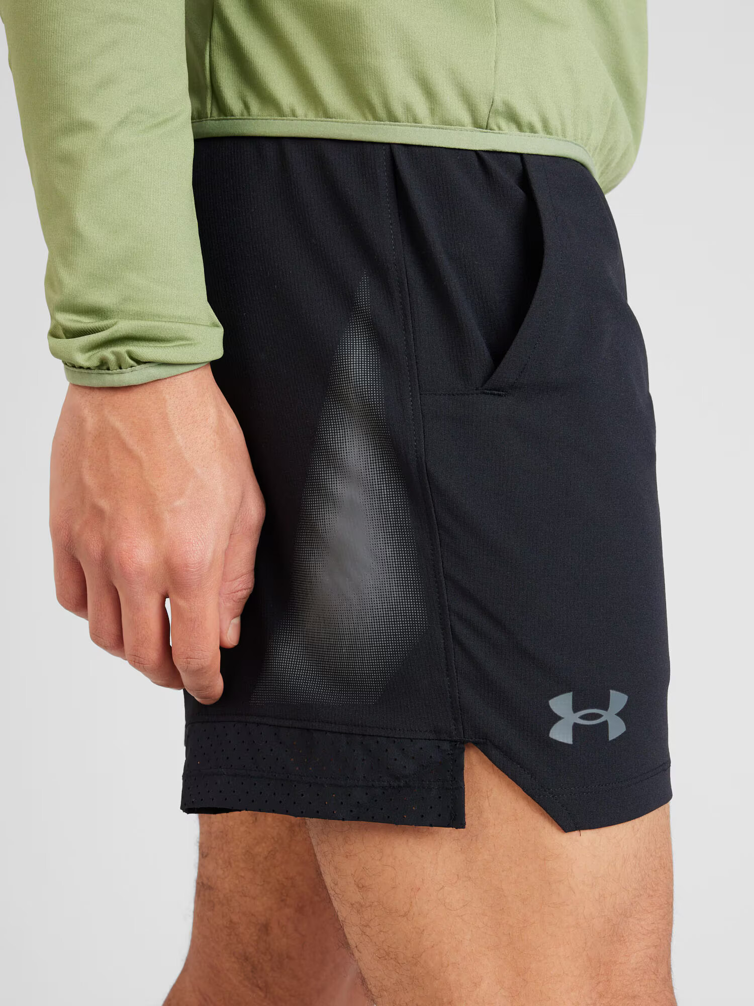 UNDER ARMOUR Športové nohavice 'Vanish' striebornosivá / čierna - Pepit.sk