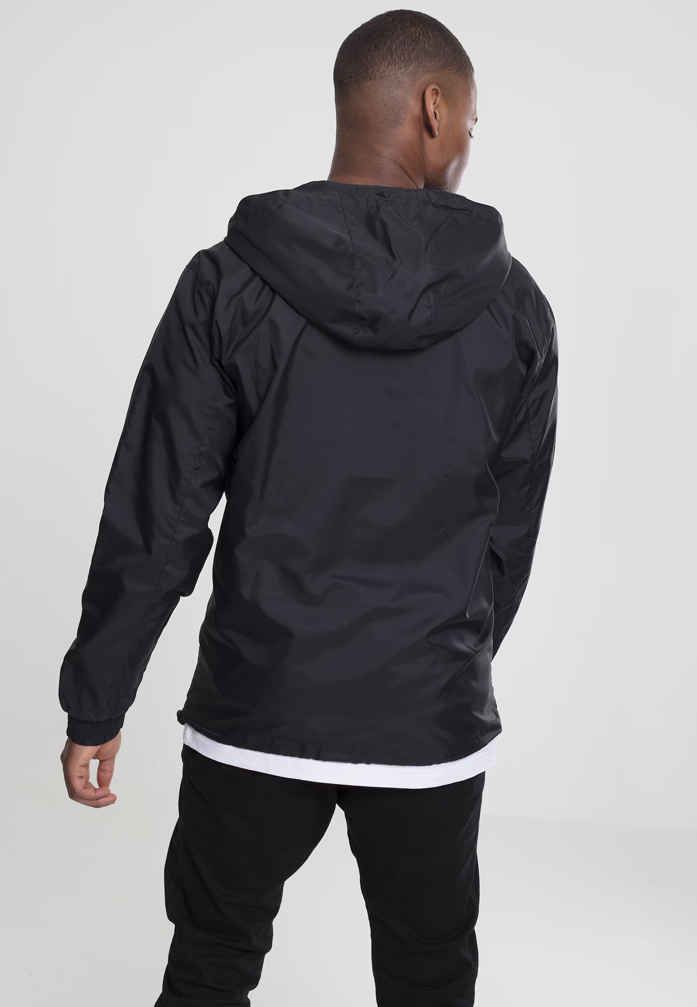 Urban Classics Prechodná bunda 'Windbreaker' čierna - Pepit.sk