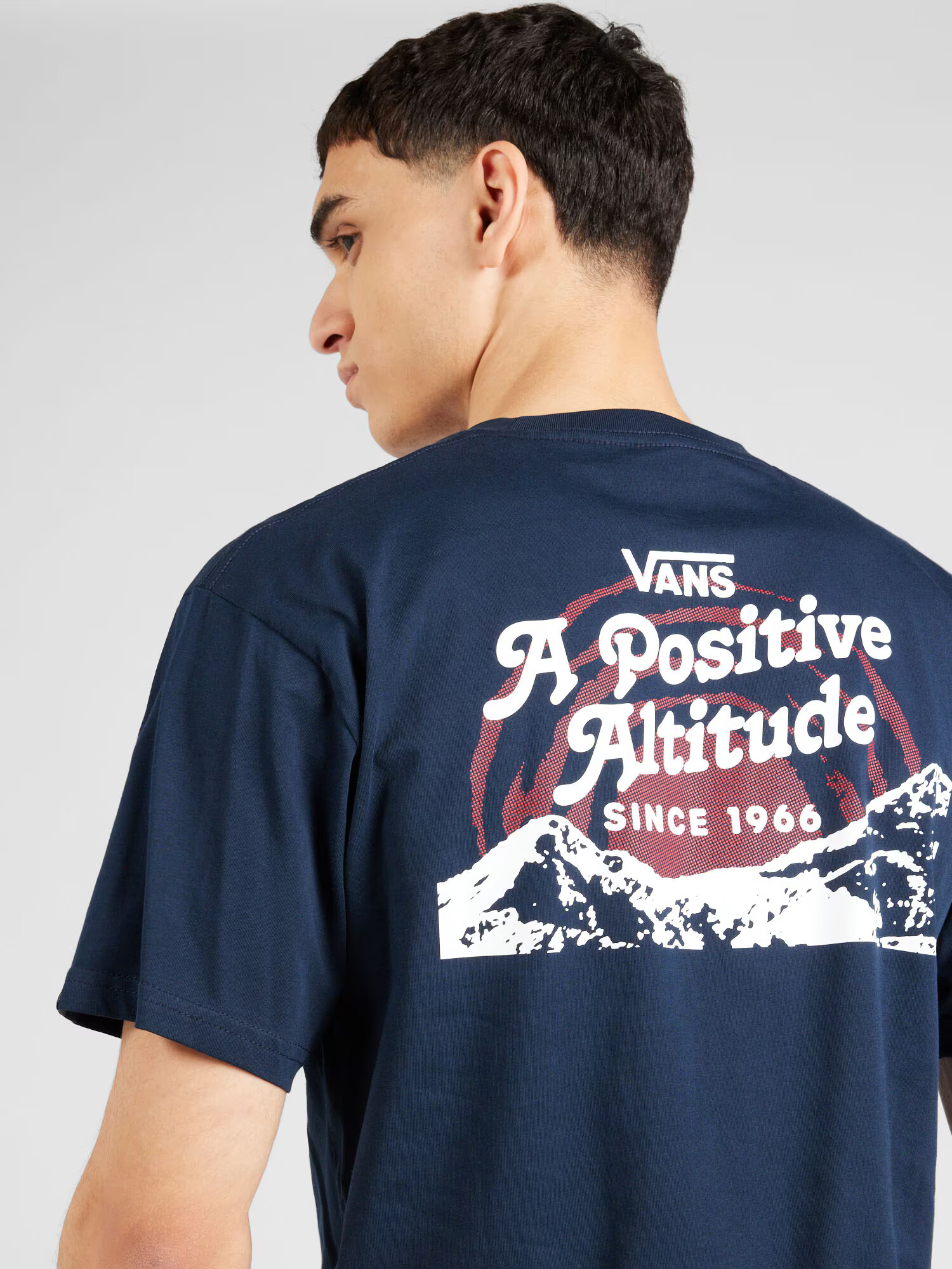 VANS Tričko 'POSITIVE ATTITUDE' námornícka modrá / hrdzavohnedá / biela - Pepit.sk