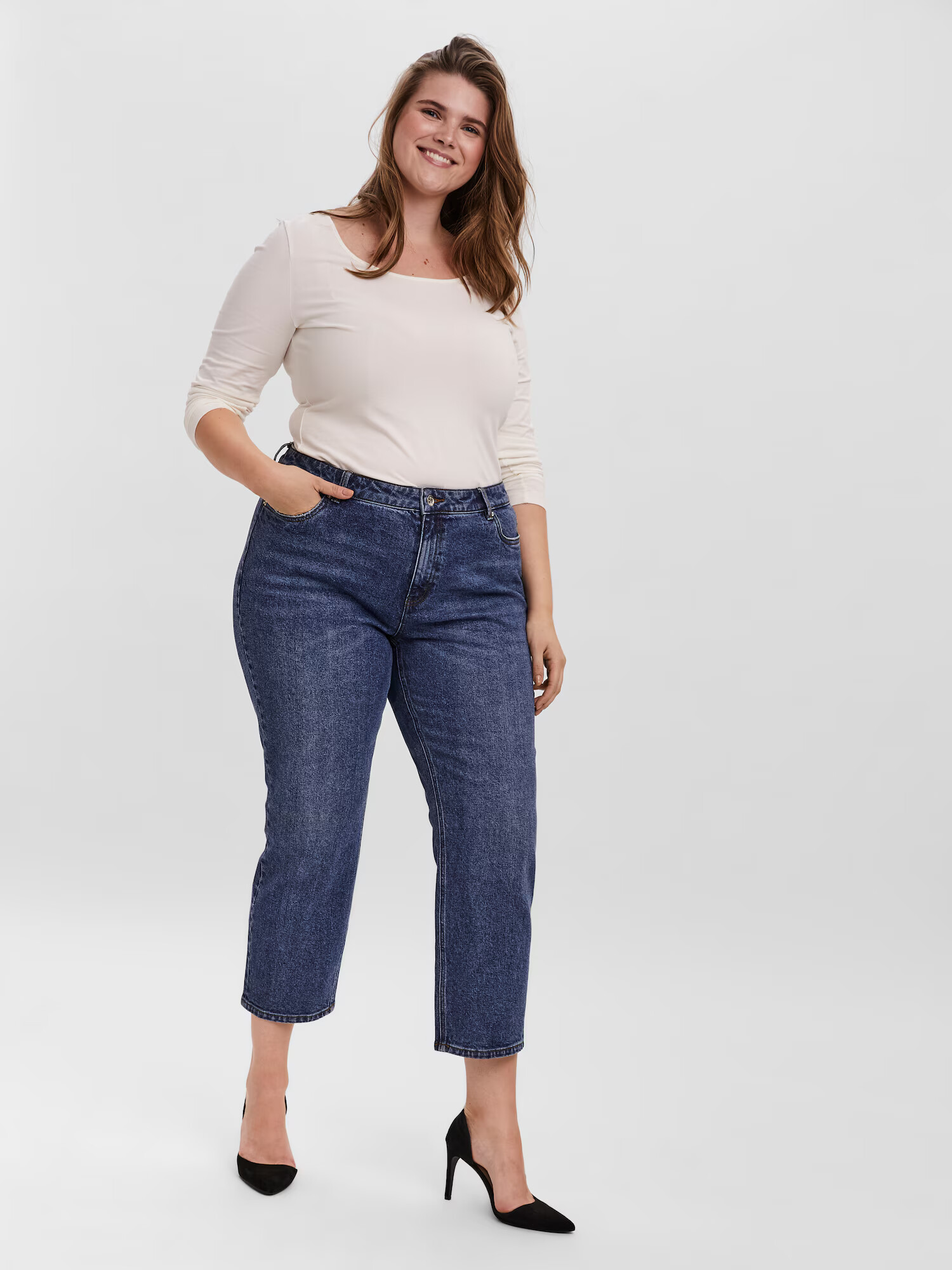 Vero Moda Curve Džínsy 'BRENDA' modrá denim - Pepit.sk