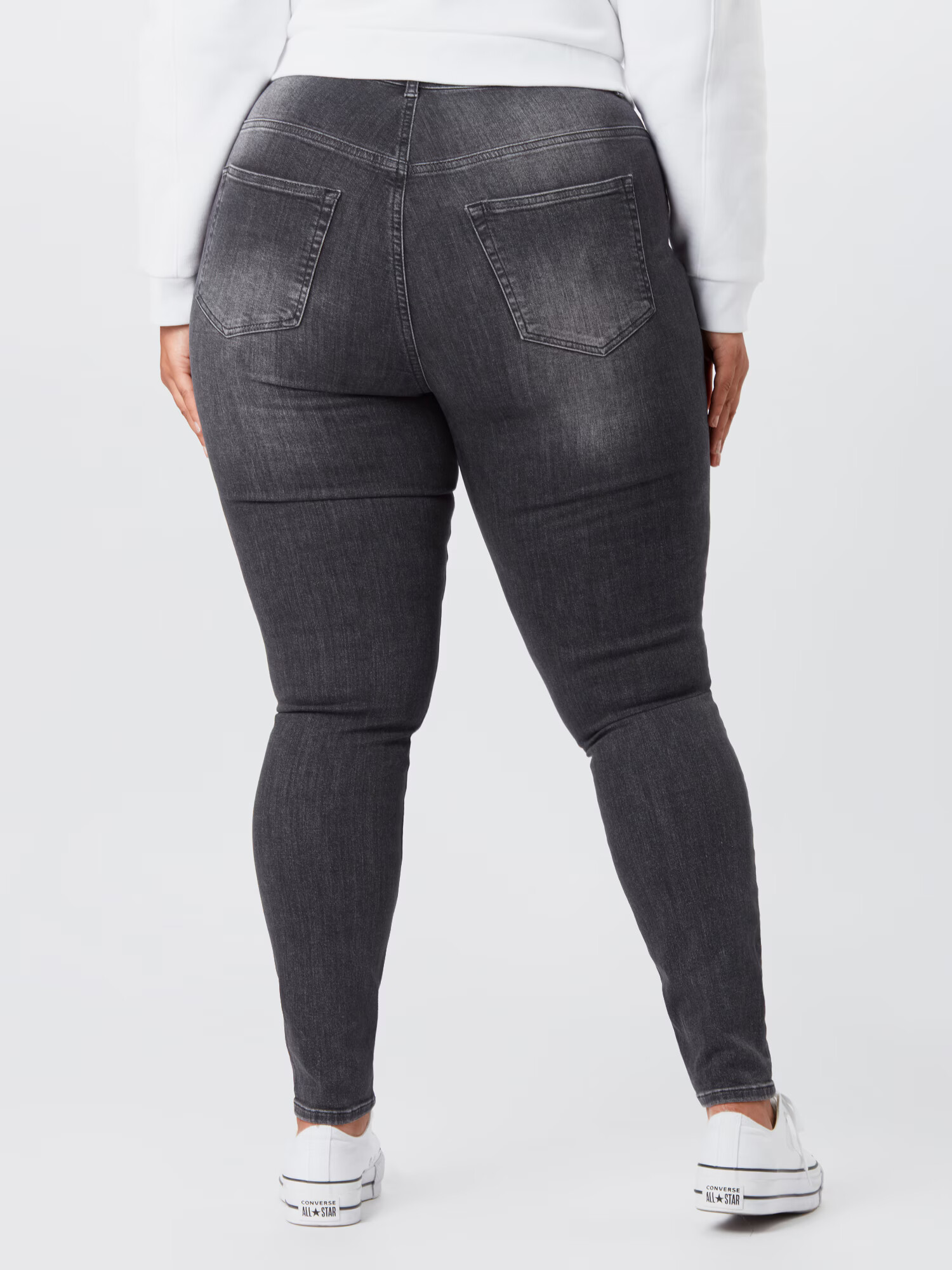 Vero Moda Curve Džínsy 'LORA' čierny denim - Pepit.sk