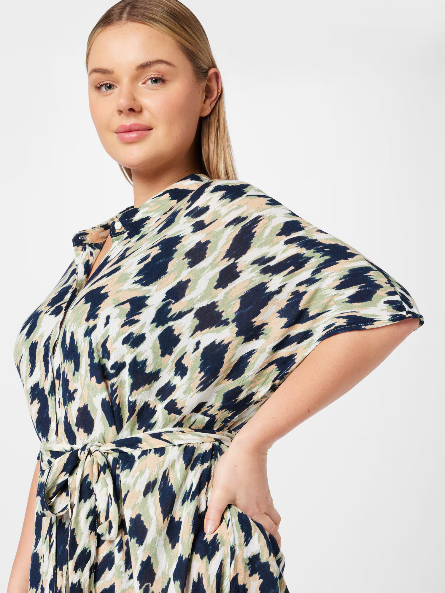 Vero Moda Curve Košeľové šaty 'Menny' béžová / námornícka modrá / jablková / biela - Pepit.sk