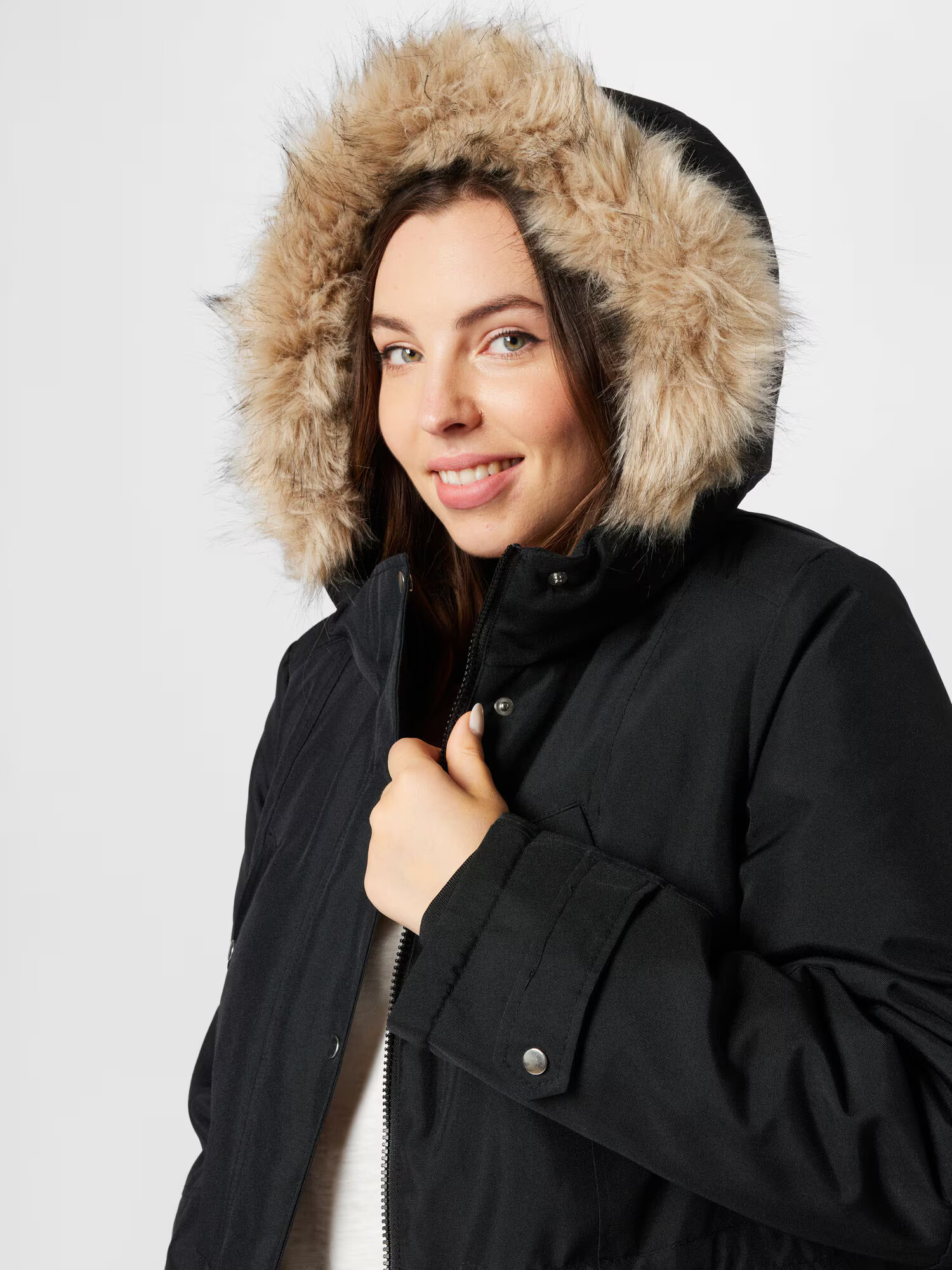 Vero Moda Curve Zimná parka 'TROK' čierna - Pepit.sk