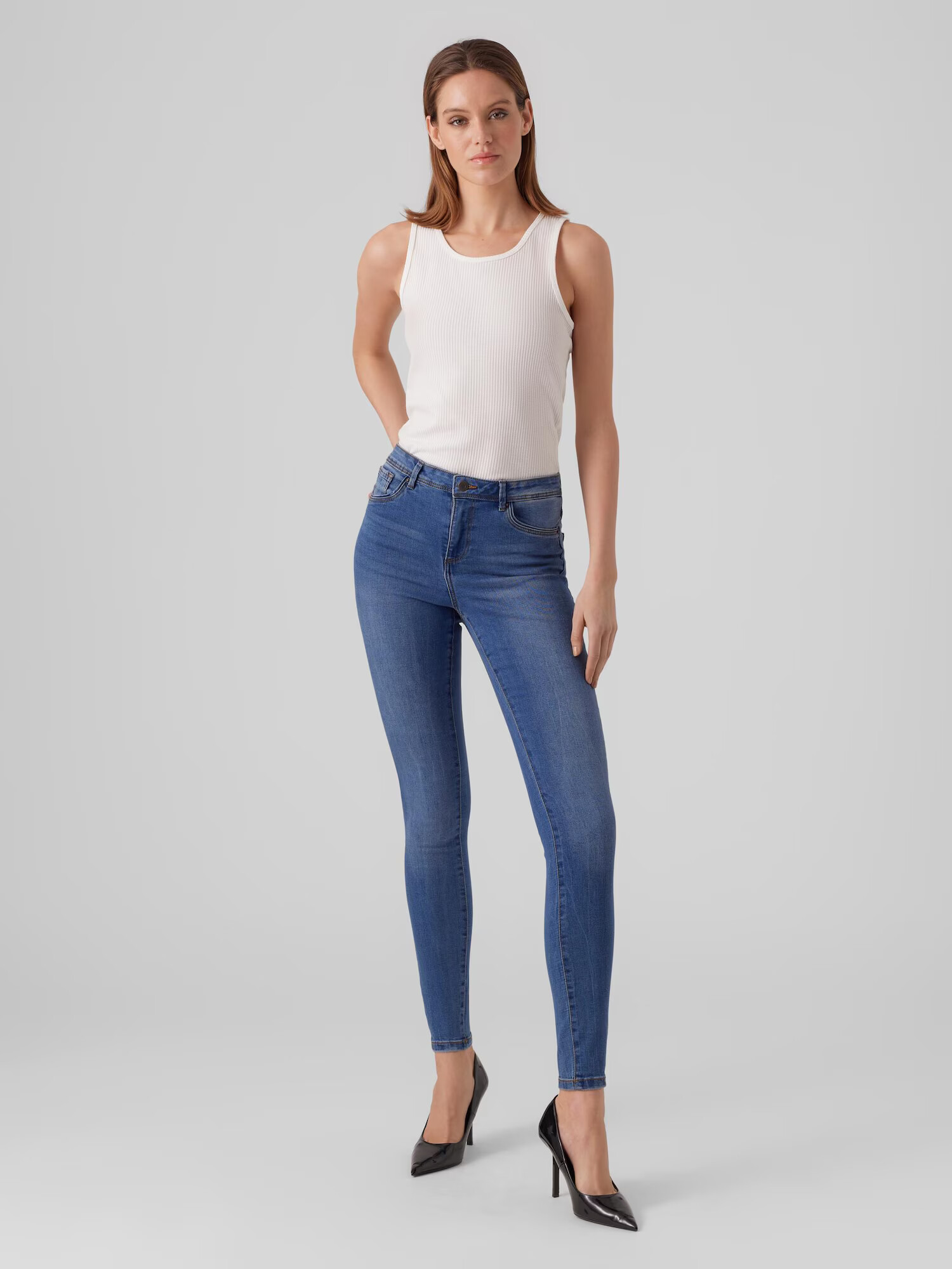 Vero Moda Tall Džínsy 'Tanya' modrá denim - Pepit.sk