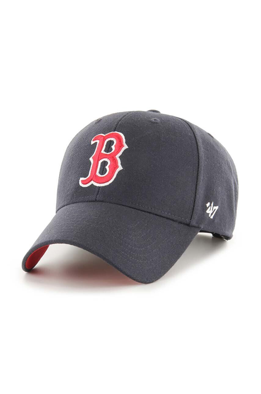 47brand Bavlnená šiltovka MLB Boston Red Sox tmavomodrá farba s nášivkou - Pepit.sk