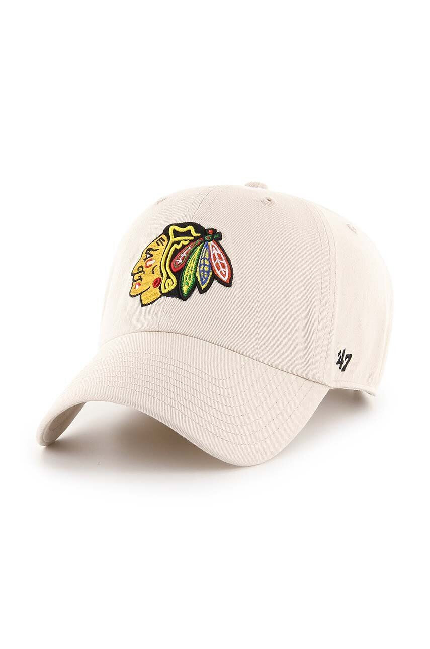 47brand Bavlnená šiltovka NHL Chicago Blackhawks béžová farba s nášivkou - Pepit.sk