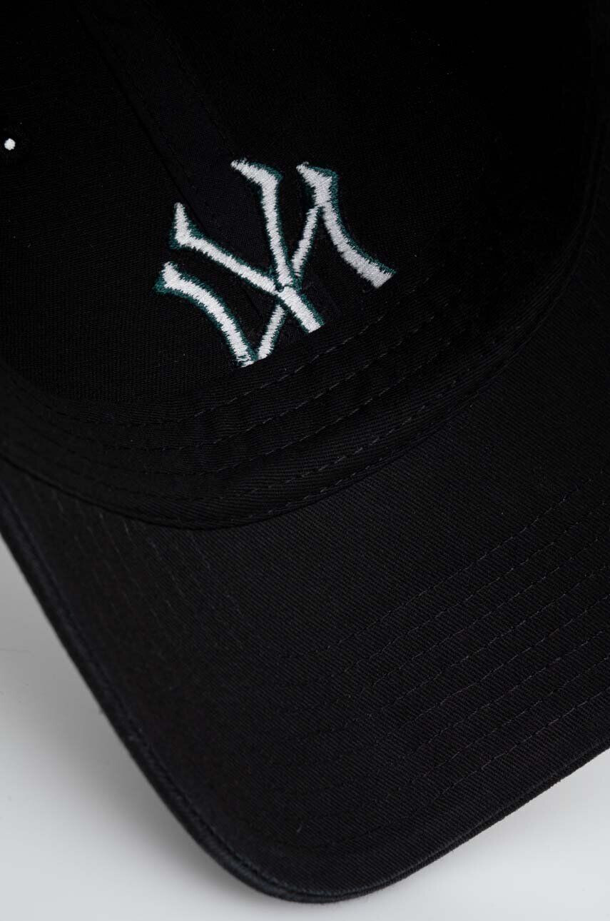 47brand Šiltovka MLB New York Yankees čierna farba s nášivkou - Pepit.sk