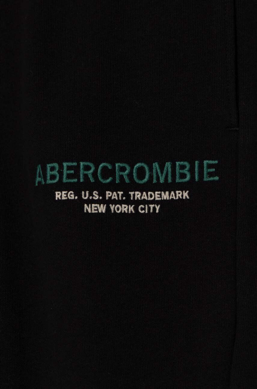 Abercrombie & Fitch Detské tepláky čierna farba s nášivkou - Pepit.sk