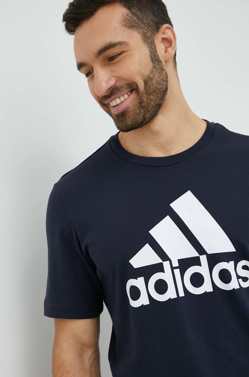 adidas Bavlnené tričko tmavomodrá farba s potlačou - Pepit.sk