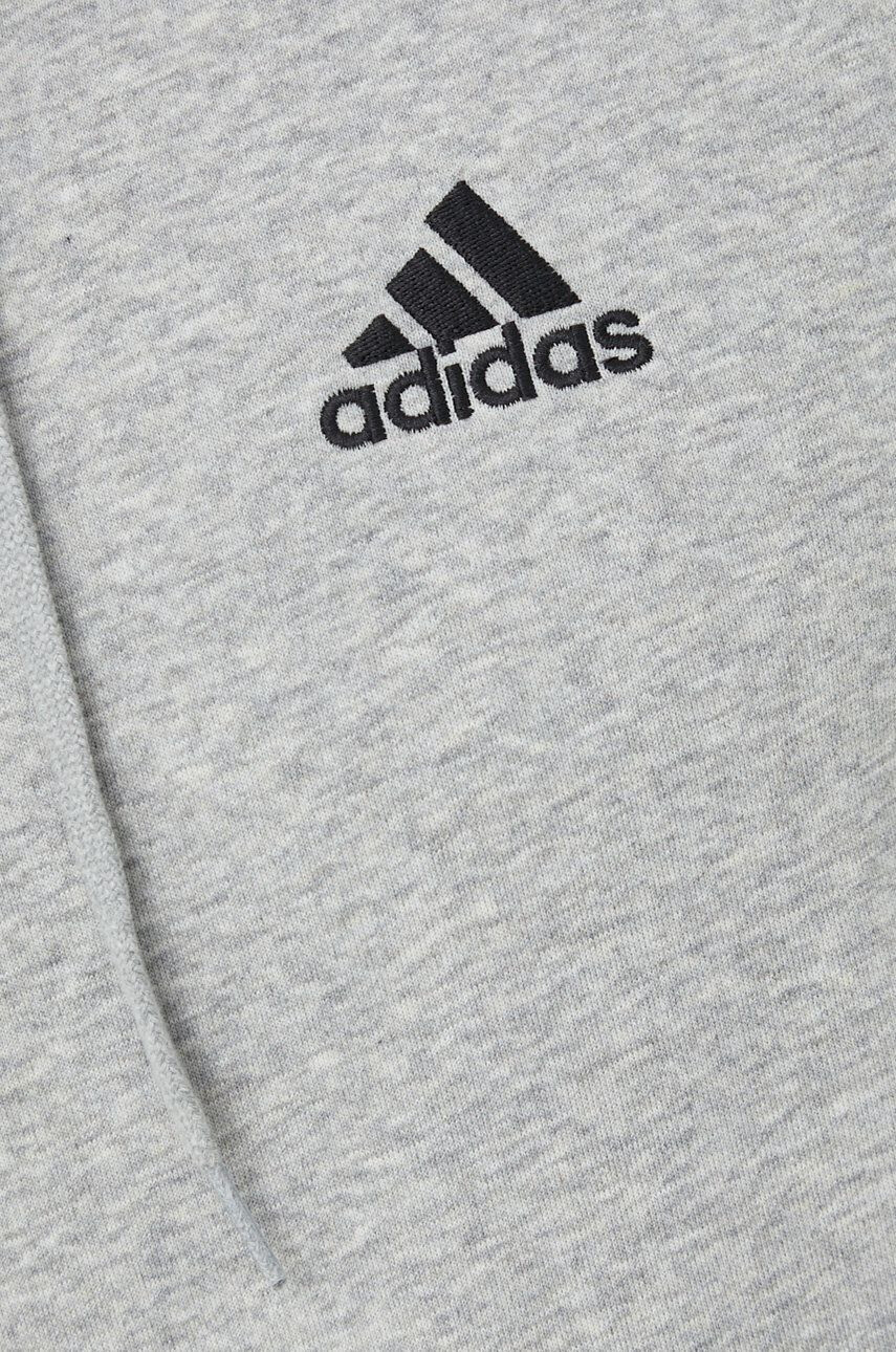 adidas Mikina pánska šedá farba s kapucňou s nášivkou - Pepit.sk