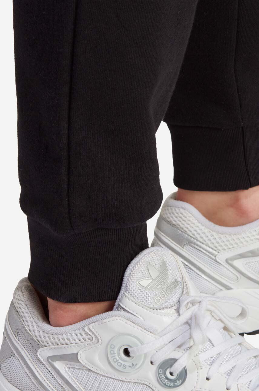 adidas Originals Bavlnené tepláky IA6479-black čierna farba jednofarebné - Pepit.sk