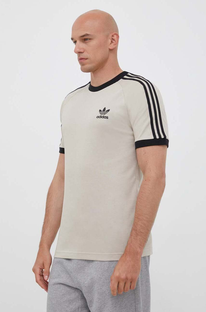 adidas Originals Bavlnené tričko béžová farba s nášivkou - Pepit.sk