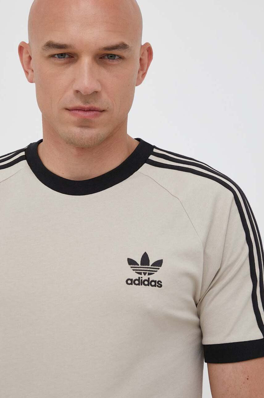 adidas Originals Bavlnené tričko béžová farba s nášivkou - Pepit.sk