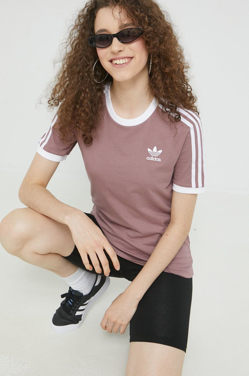 adidas Originals Bavlnené tričko fialová farba - Pepit.sk