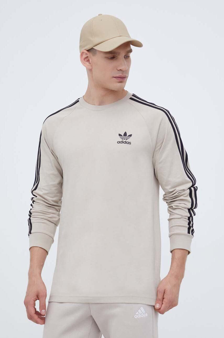 adidas Originals Bavlnené tričko s dlhým rukávom béžová farba s nášivkou - Pepit.sk