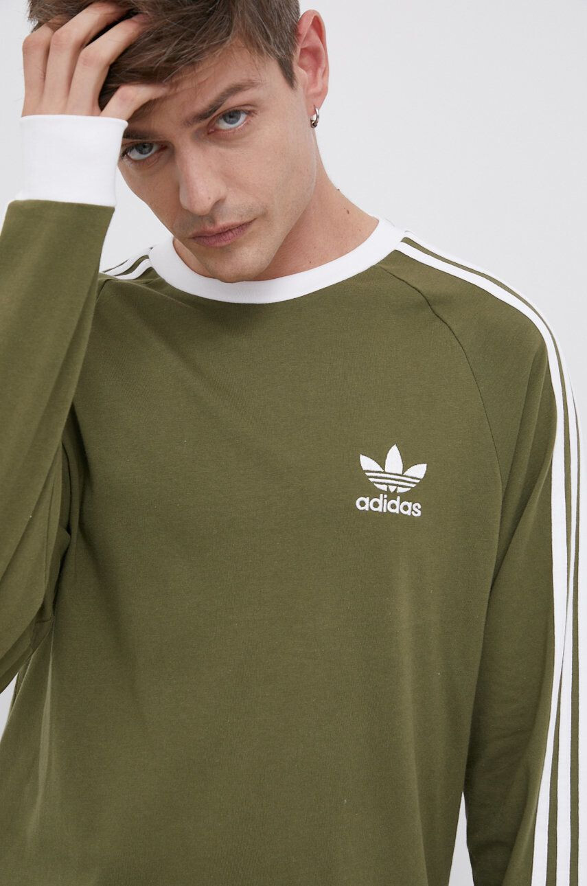 adidas Originals Bavlnené tričko s dlhým rukávom tmavomodrá farba vzorované - Pepit.sk