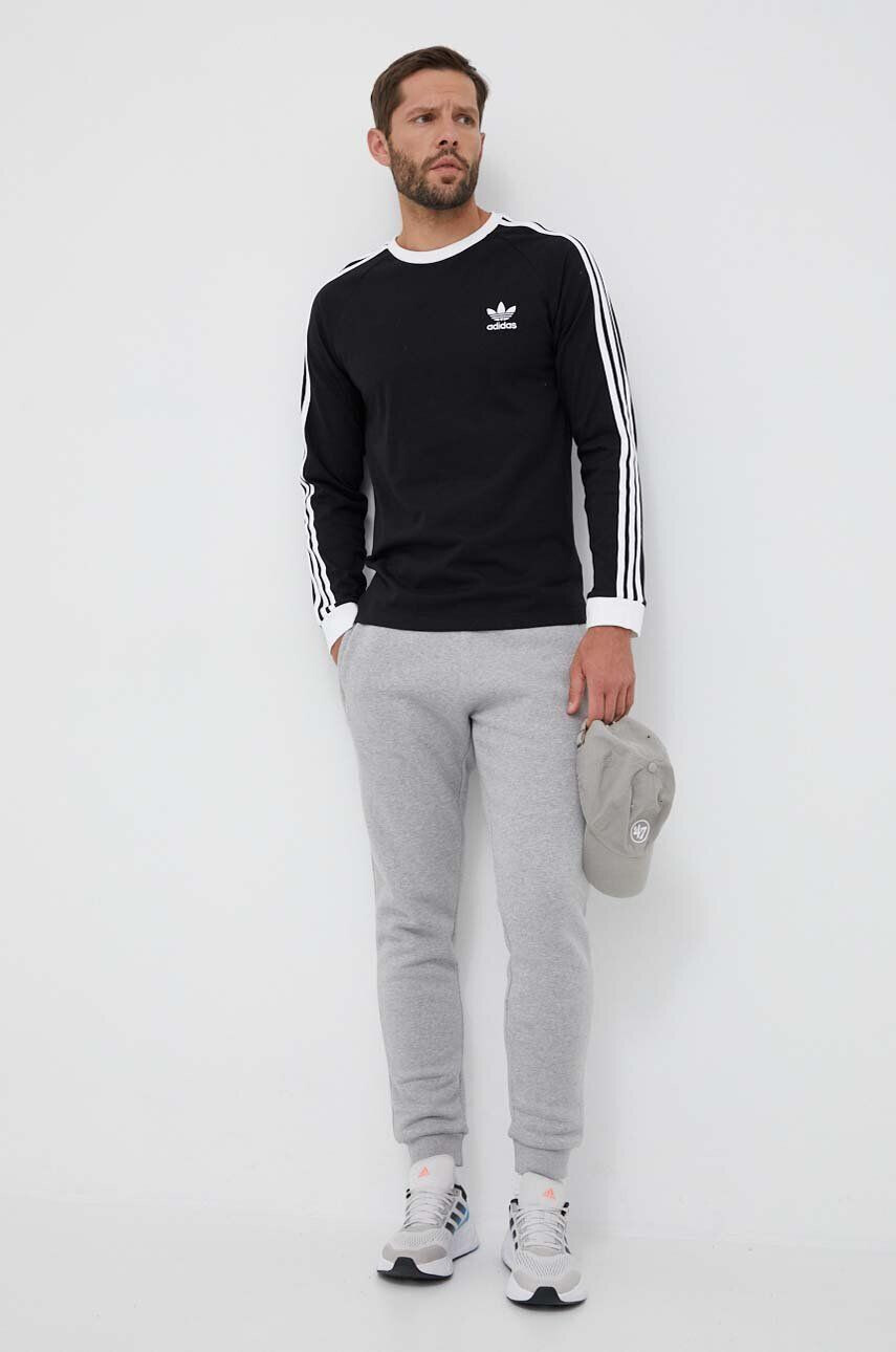 adidas Originals Bavlnené tričko s dlhým rukávom 3-Stripes Long Sleeve Tee IA4877-BLACK čierna farba s nášivkou - Pepit.sk