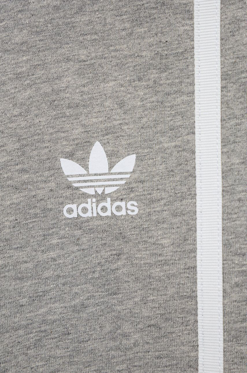 adidas Originals Detské legíny šedá farba s nášivkou - Pepit.sk