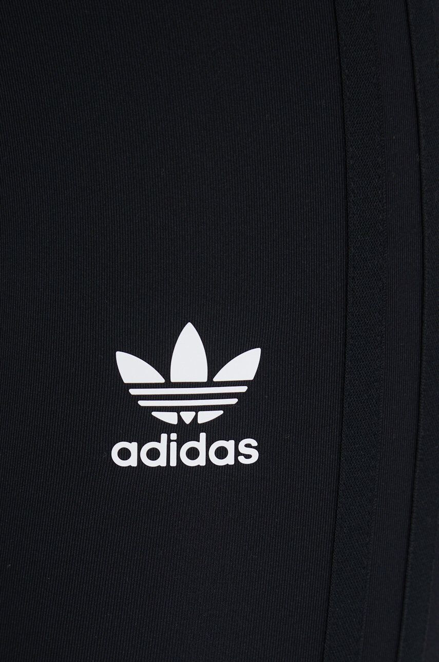 adidas Originals Legíny HC2067-BLACK dámske čierna farba s nášivkou - Pepit.sk