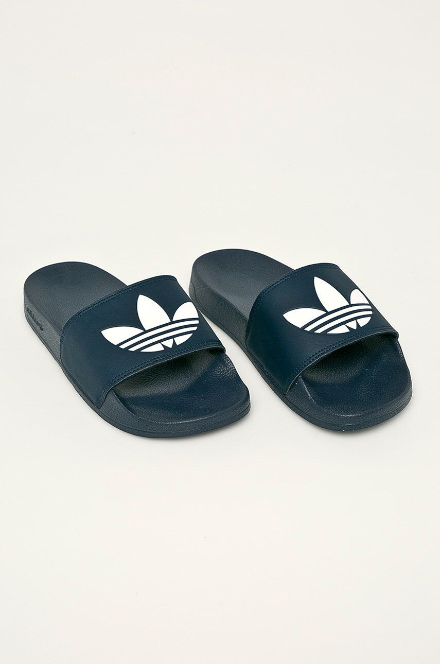 adidas Originals Šľapky ADILETTE LITE pánske tmavomodrá farba - Pepit.sk