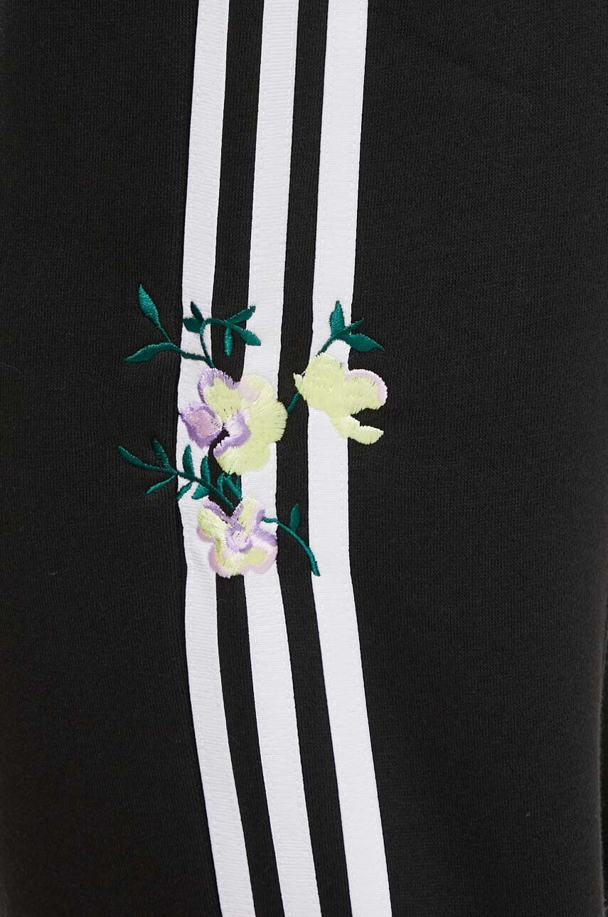 adidas Originals Tepláky čierna farba s nášivkou - Pepit.sk