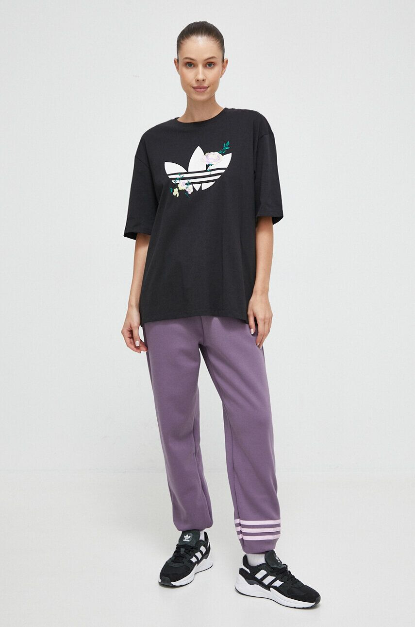 adidas Originals Tepláky fialová farba s nášivkou - Pepit.sk