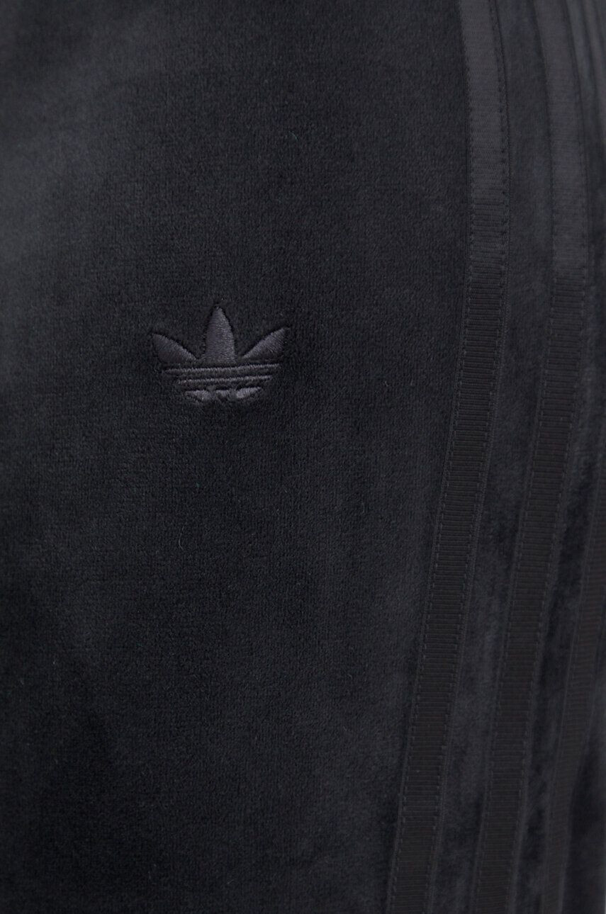 adidas Originals Velúrové tepláky Velvet čierna farba jednofarebné IT9661 - Pepit.sk