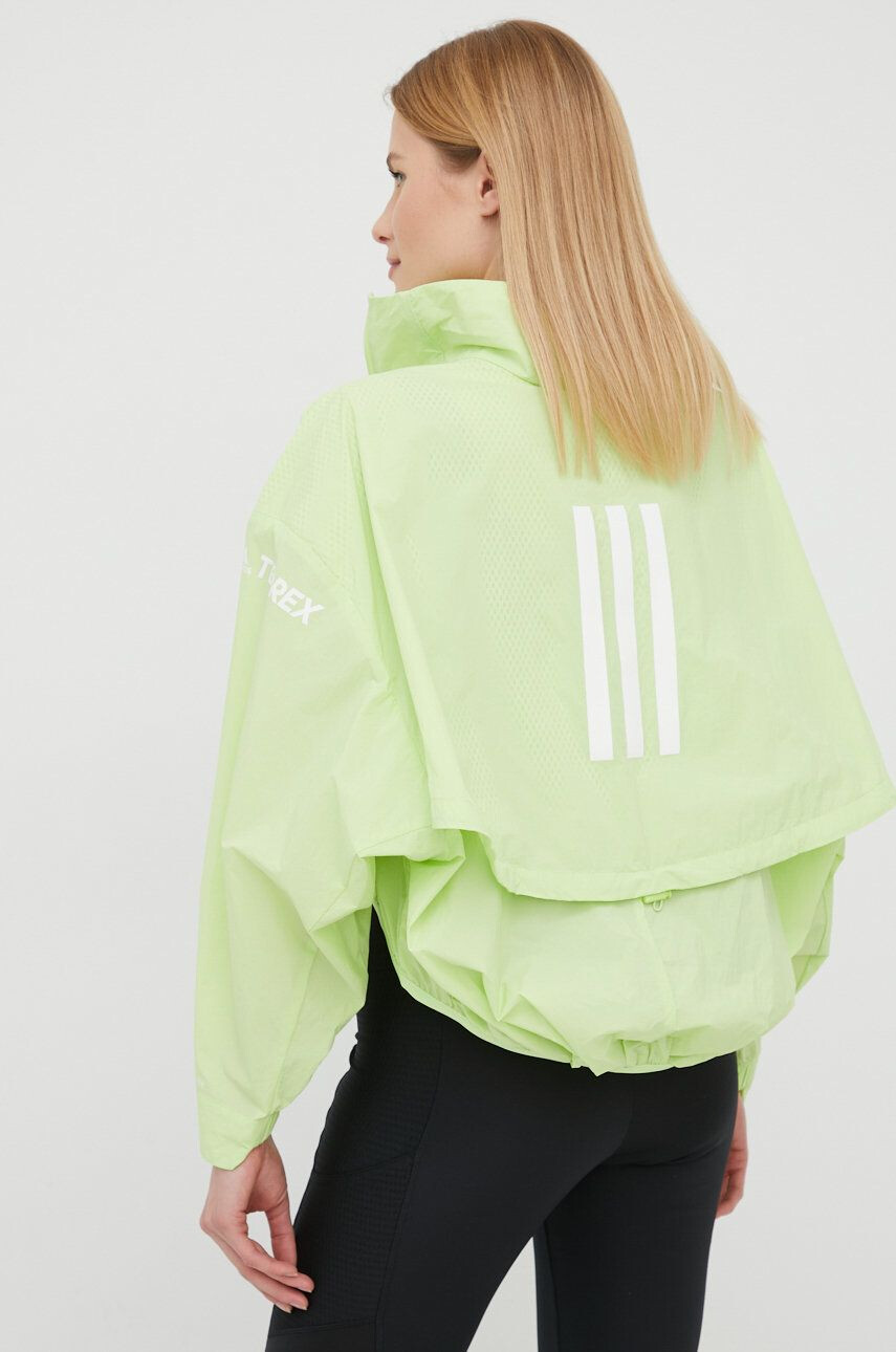 adidas TERREX Vetrovka Myshelter zelená farba prechodná oversize - Pepit.sk