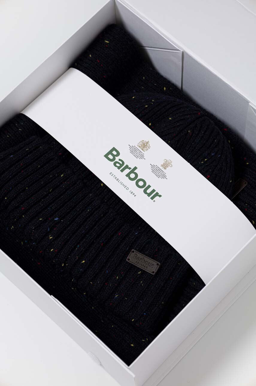 Barbour Čiapka a šál Carlton Fleck Beanie & Scarf Gift Set tmavomodrá farba MGS0047 - Pepit.sk