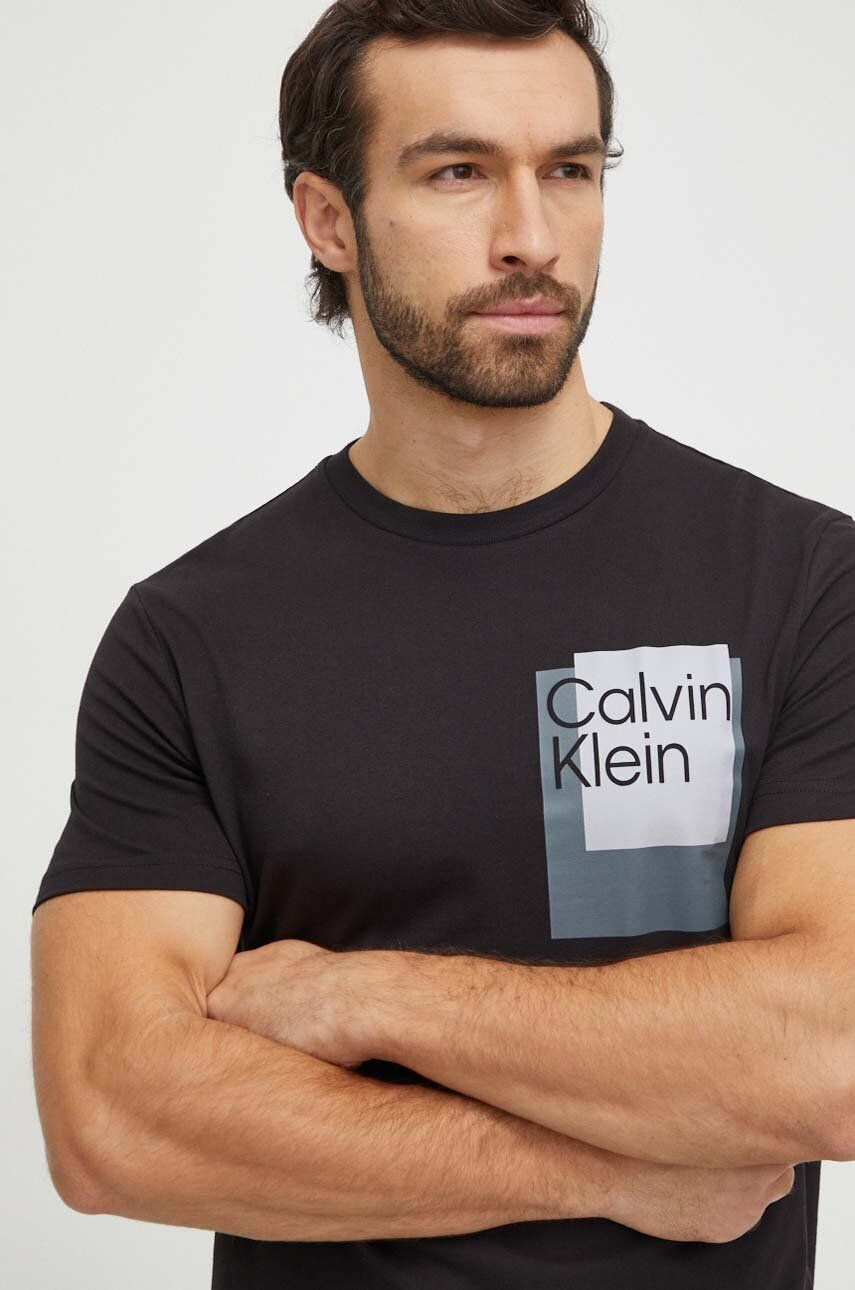 Calvin Klein Bavlnené tričko pánsky čierna farba s potlačou - Pepit.sk