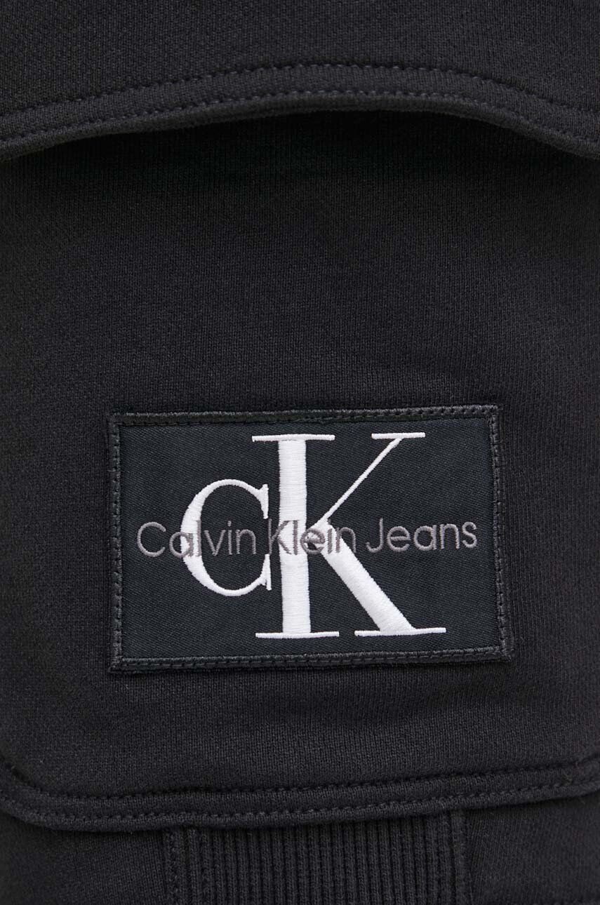 Calvin Klein Jeans Bavlnené šortky čierna farba - Pepit.sk