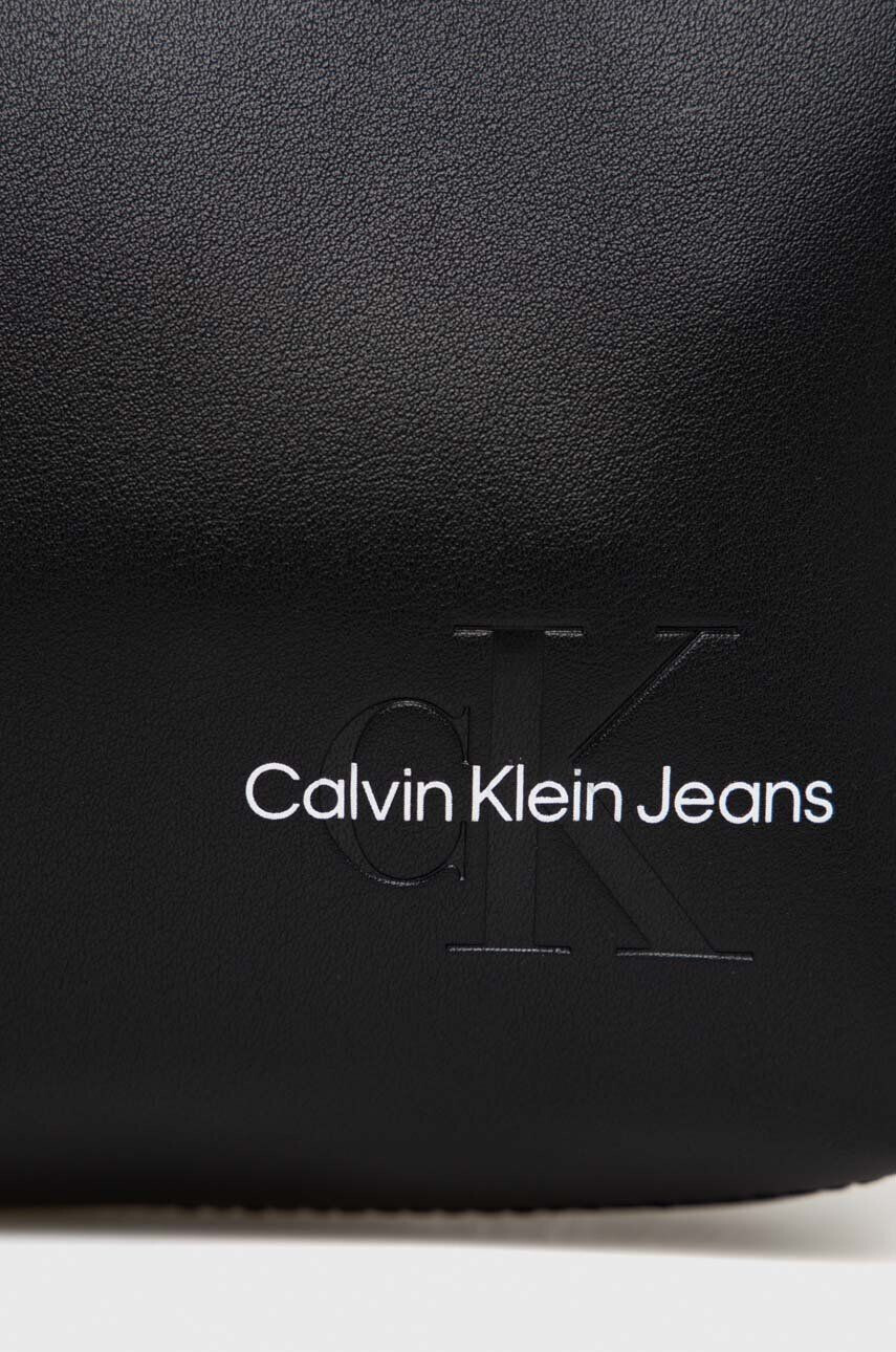 Calvin Klein Jeans Kabelka čierna farba - Pepit.sk