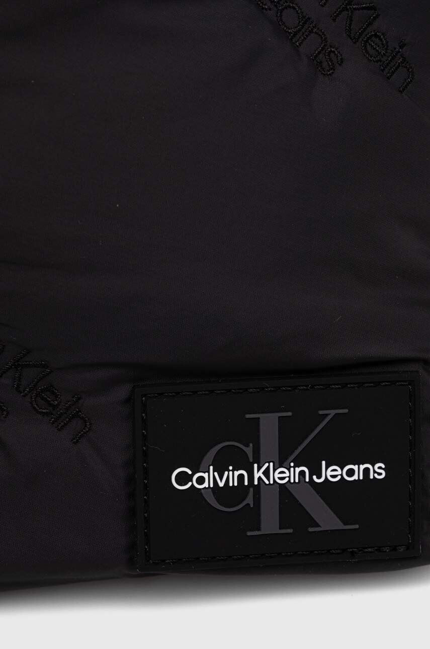 Calvin Klein Jeans Kabelka čierna farba - Pepit.sk