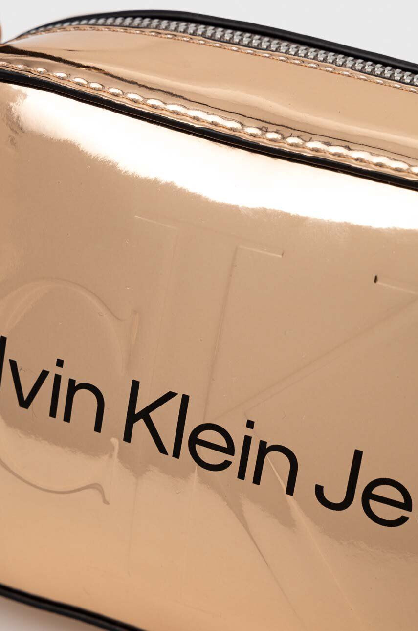 Calvin Klein Jeans Kabelka oranžová farba - Pepit.sk