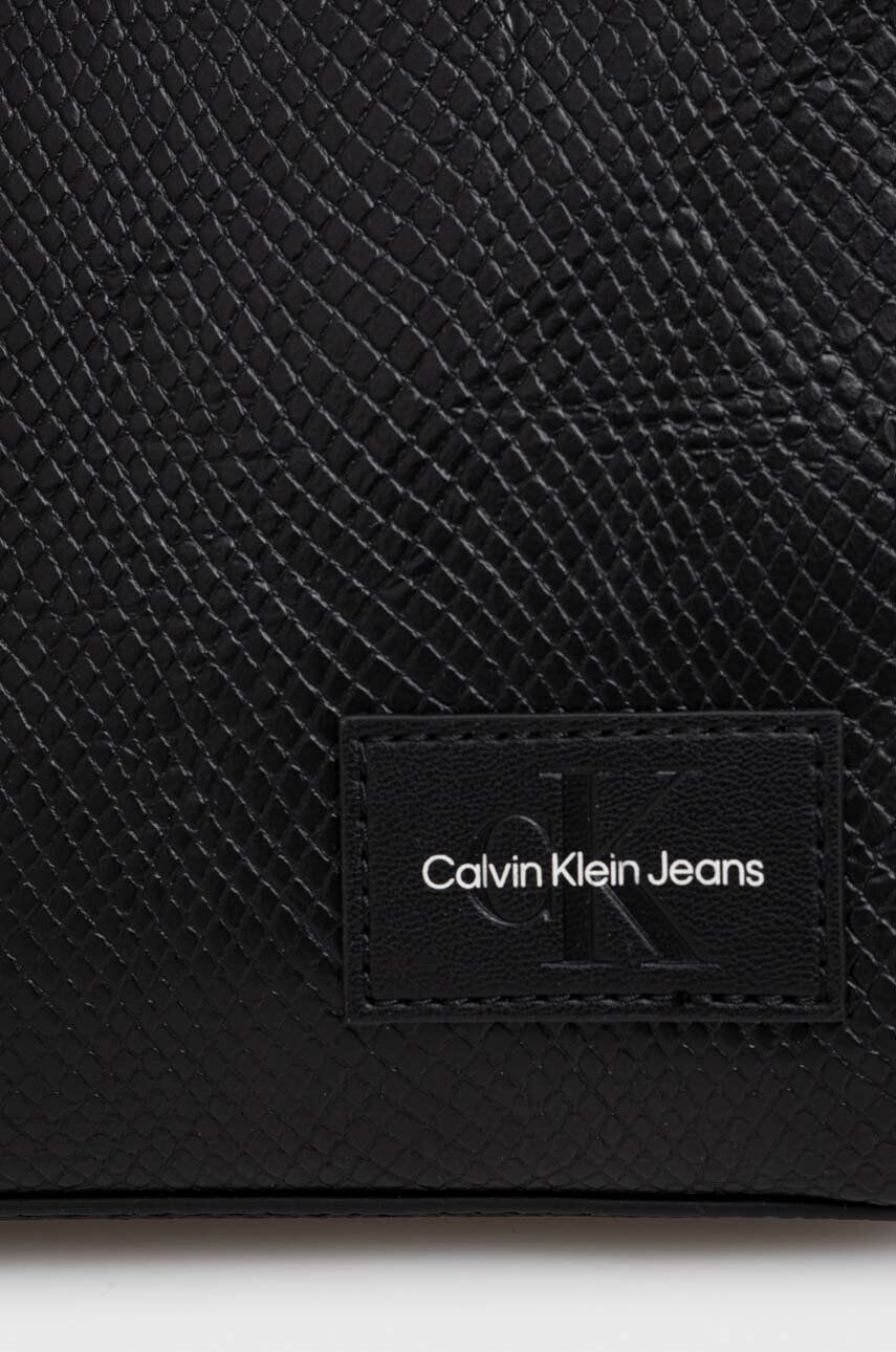 Calvin Klein Jeans Kabelka čierna farba - Pepit.sk