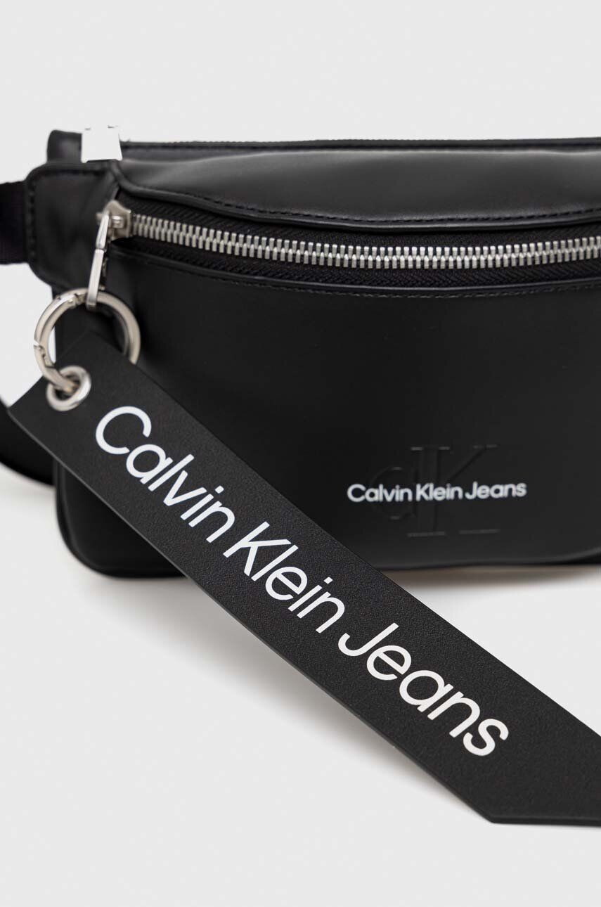 Calvin Klein Jeans Malá taška - Pepit.sk