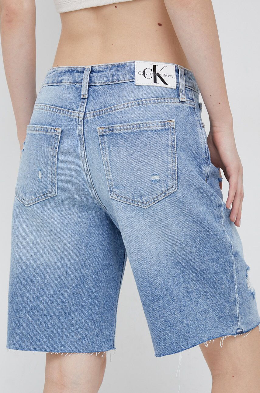 Calvin Klein Jeans Rifľové krátke nohavice dámske s nášivkou vysoký pás - Pepit.sk