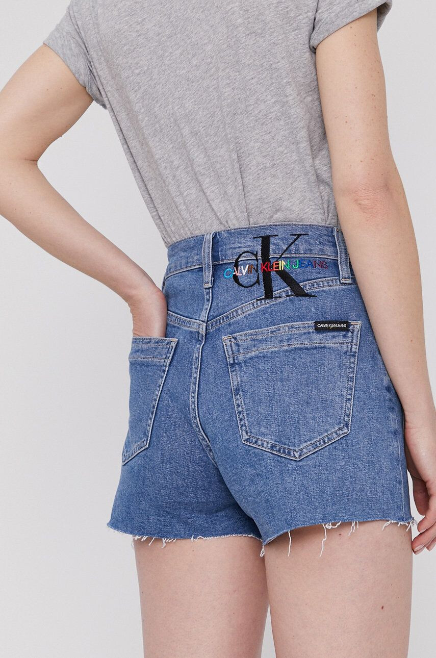 Calvin Klein Jeans Rifľové krátke nohavice - Pepit.sk