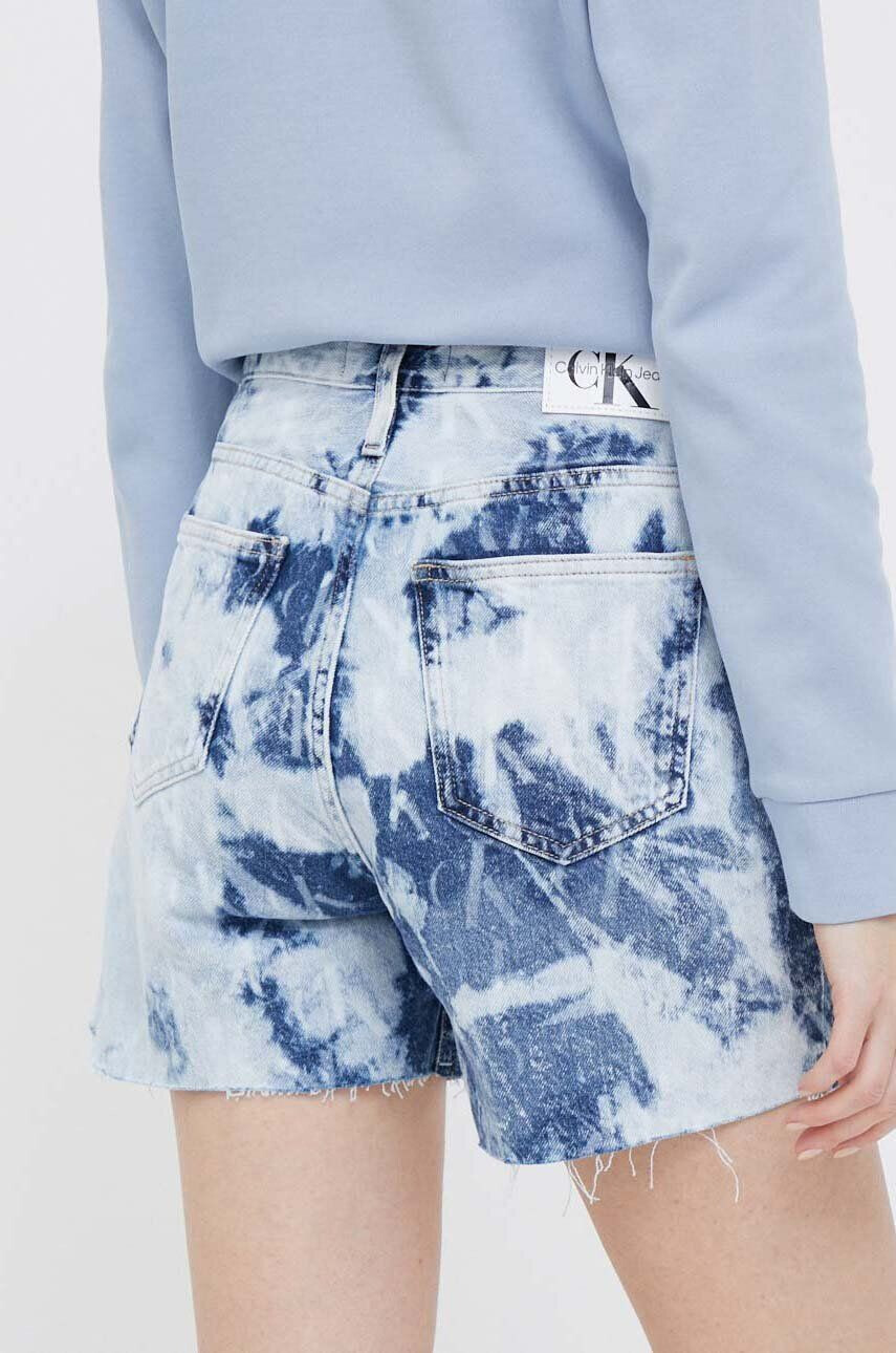 Calvin Klein Jeans Rifľové krátke nohavice dámske vzorované vysoký pás - Pepit.sk