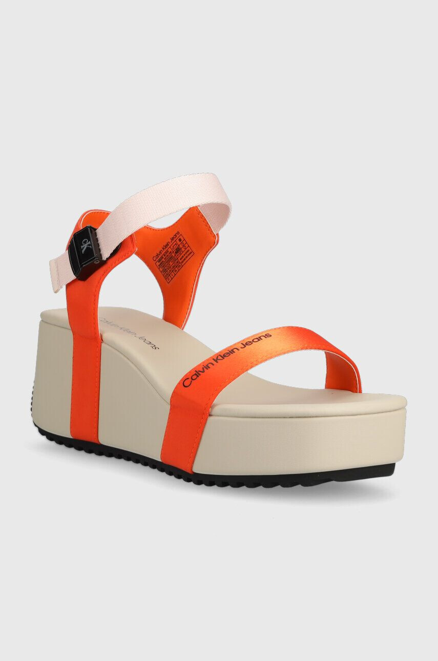 Calvin Klein Jeans Sandále WEDGE BLCOK SANDAL SATIN/HW dámske oranžová farba na platforme YW0YW00980 - Pepit.sk