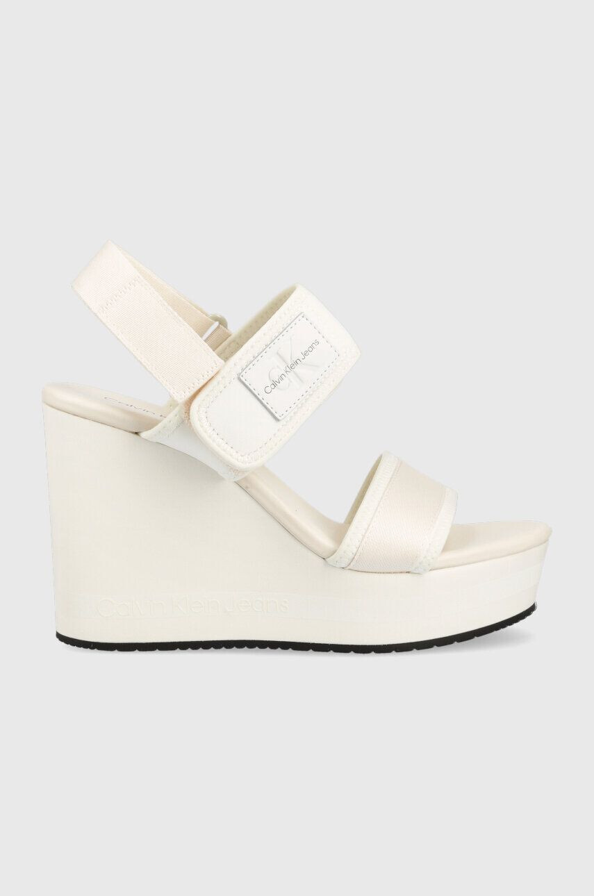 Calvin Klein Jeans Sandále WEDGE SANDAL BADGE dámske biela farba na kline YW0YW01028 - Pepit.sk