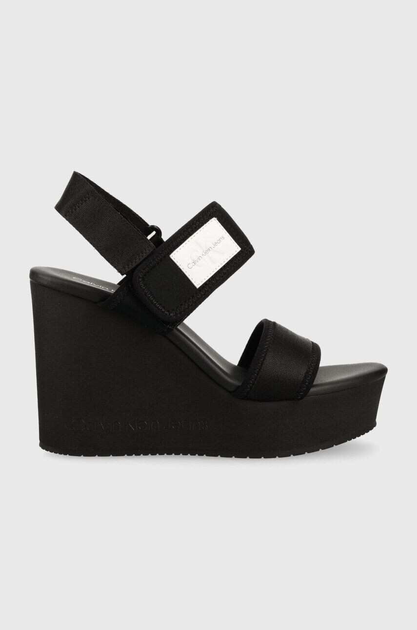 Calvin Klein Jeans Sandále WEDGE SANDAL BADGE dámske čierna farba na kline YW0YW01028 - Pepit.sk