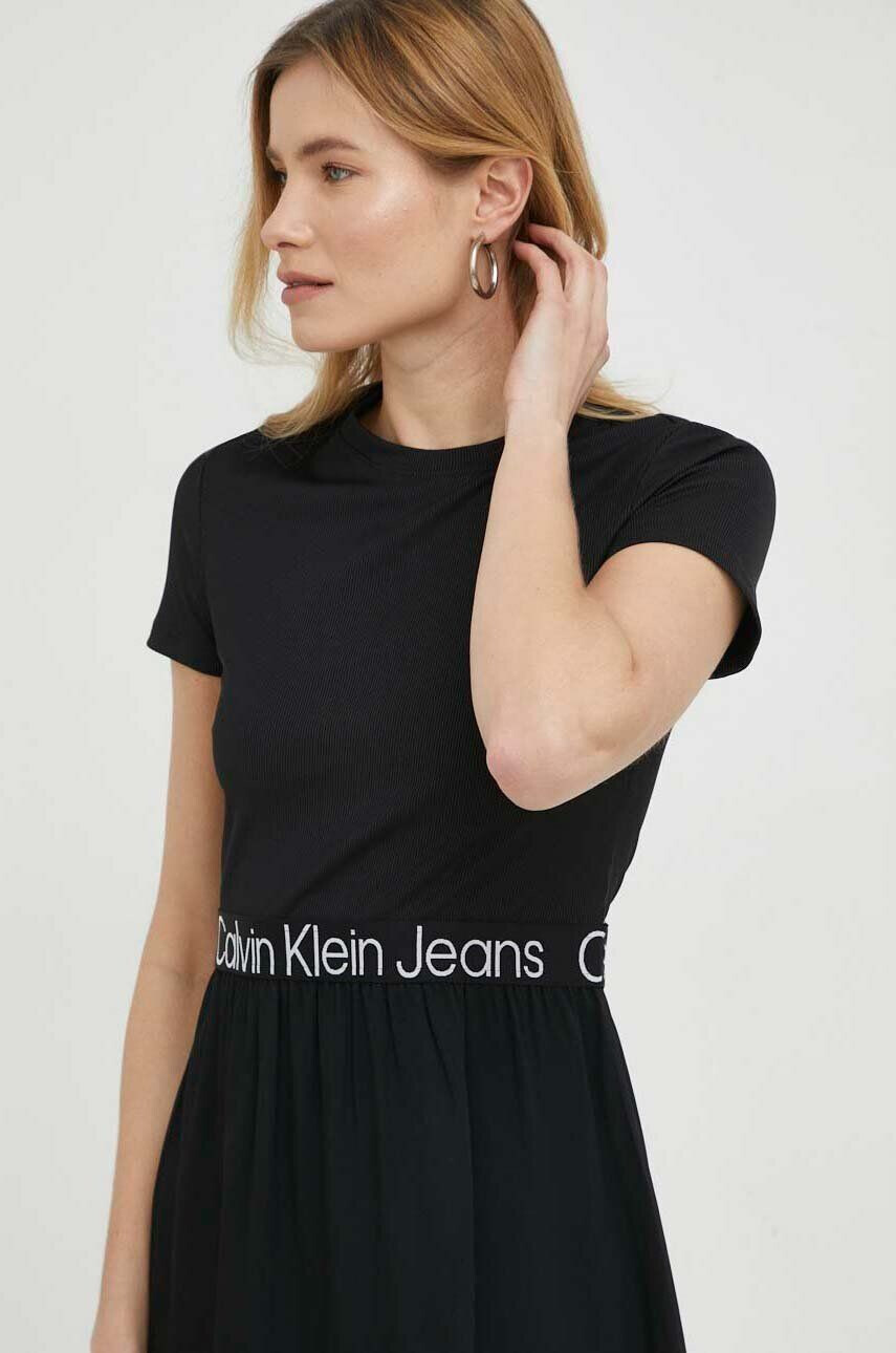 Calvin Klein Jeans Šaty béžová farba mini oversize - Pepit.sk