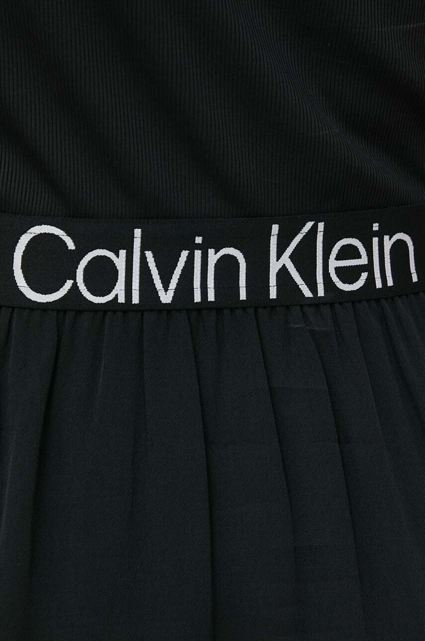 Calvin Klein Jeans Šaty béžová farba mini oversize - Pepit.sk