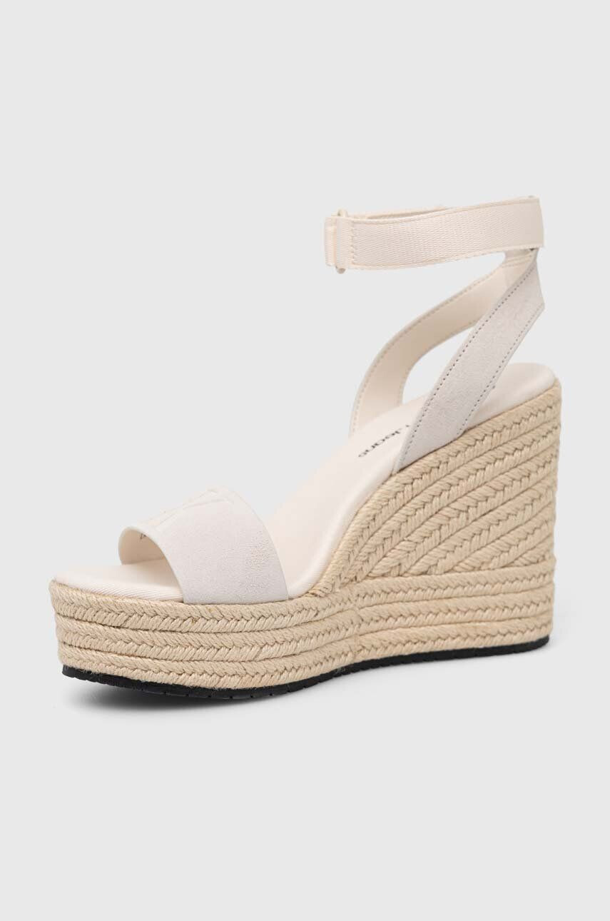 Calvin Klein Jeans Semišové sandále WEDGE SANDAL SU CON dámske béžová farba na platforme YW0YW01026 - Pepit.sk